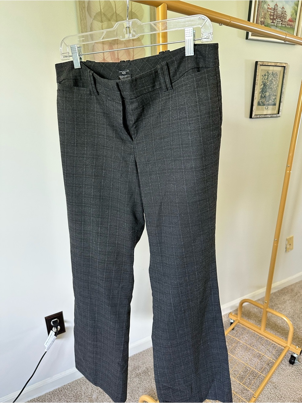 Ann Taylor Signature Women's Grey Plaid Dress Pants - Size 10P